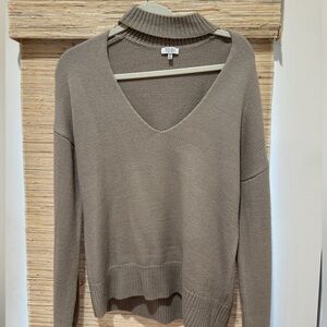 Taupe pullover
